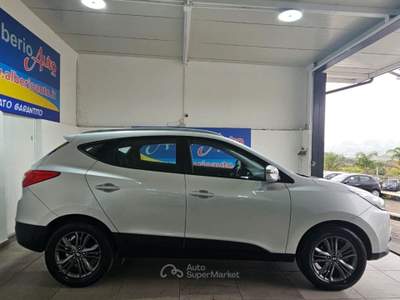 Hyundai ix35 1.7 CRDi 2WD Xpossible Argento usata ADRANO
