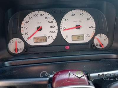 Volkswagen Golf 1.6 cat Classic Bianco usata San Giorgio del Sannio