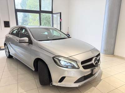 Mercedes-Benz Classe A A 180 d Executive fari full-LED navi retrocamera Grigio usata ALTAMURA
