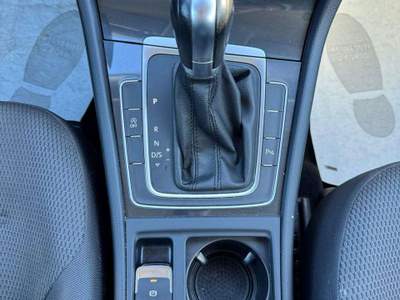 Volkswagen Golf GOLF VARIANT 7.5 1.6 TDI 115CV DSG EXECUTIVE 2019 Bianco usata Latina