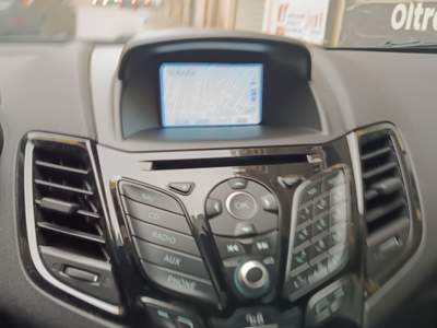 Ford Fiesta 5 porte TITANIUM NAVI Grigio usata Corato