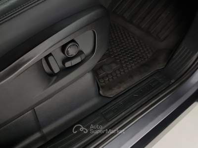 Land Rover Defender 3.0D I6 250 110 SE AWD auto. Grigio usata Reggio nell'Emilia