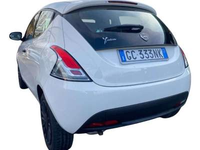 Lancia Ypsilon 1.2 69 CV 5 porte GPL Ecochic Gold Bianco usata Rivignano Teor
