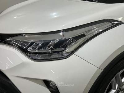 Toyota C-HR 1.8 Hybrid Business E-CVT Bianco usata Brescia