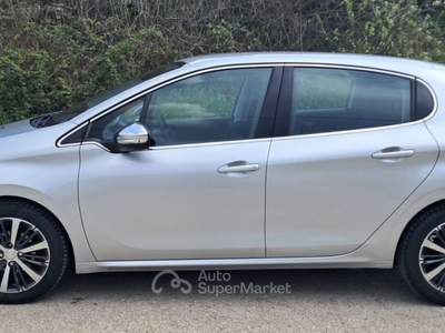 Peugeot 208 1.2 - 5 posti 60 Kw (Benzina/Gpl) Argento usata Cassano delle Murge
