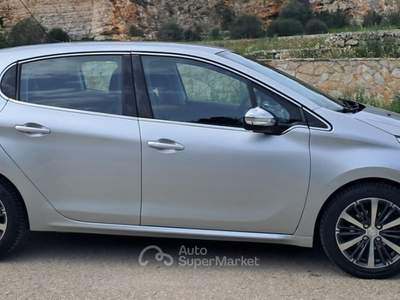 Peugeot 208 1.2 - 5 posti 60 Kw (Benzina/Gpl) Argento usata Cassano delle Murge