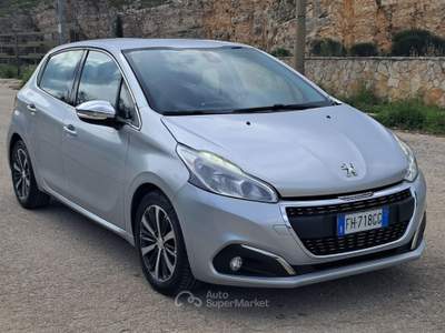 Peugeot 208 1.2 - 5 posti 60 Kw (Benzina/Gpl) Argento usata Cassano delle Murge