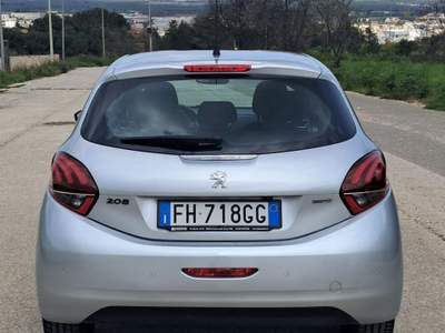 Peugeot 208 1.2 - 5 posti 60 Kw (Benzina/Gpl) Argento usata Cassano delle Murge