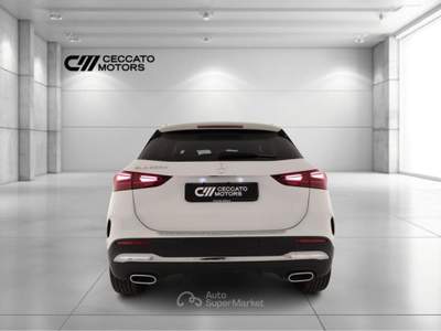 Mercedes-Benz GLA 200 D AMG Line Premium Plus 8G-DCT Bianco usata Padova