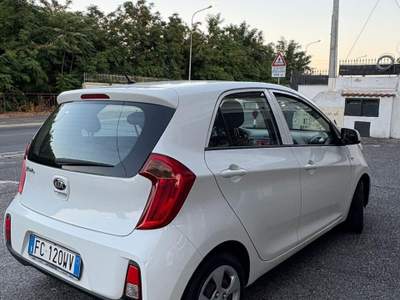 Kia Picanto Glam Bianco usata Pozzuoli