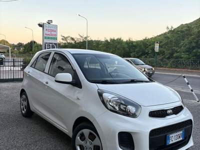 Kia Picanto Glam Bianco usata Pozzuoli