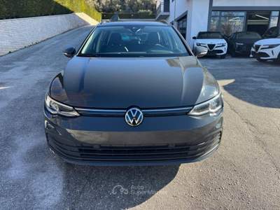 Volkswagen Golf Golf Variant 2.0 TDI 115 CV SCR Life Grigio usata Agnone