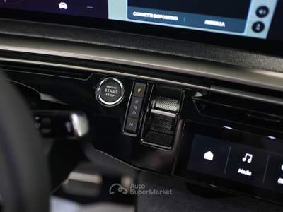 Peugeot 3008 Hybrid 145 e-DCS6 GT+Tetto apribile+360°Vision+Focal Nero usata Pozzuoli
