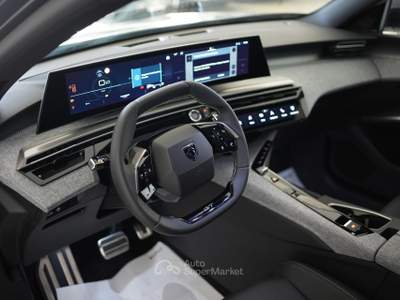 Peugeot 3008 Hybrid 145 e-DCS6 GT+Tetto apribile+360°Vision+Focal Nero usata Pozzuoli