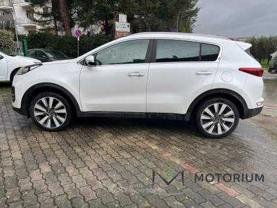 Kia Sportage 1.7 crdi Class Style Pack 2wd 115cv Bianco usata San Giorgio del Sannio