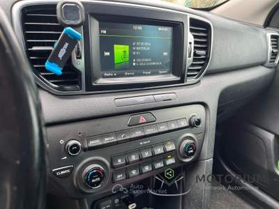 Kia Sportage 1.7 crdi Class Style Pack 2wd 115cv Bianco usata San Giorgio del Sannio
