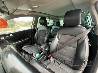 Kia Sportage 1.7 crdi Class Style Pack 2wd 115cv Bianco usata San Giorgio del Sannio