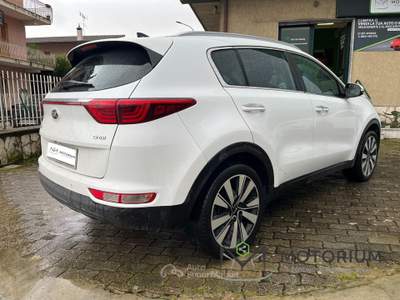 Kia Sportage 1.7 crdi Class Style Pack 2wd 115cv Bianco usata San Giorgio del Sannio