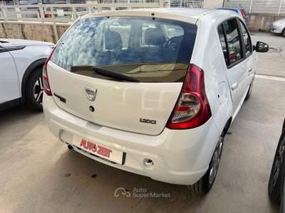 Dacia Sandero Lauréate Bianco usata Castellana Grotte