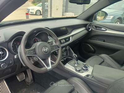 Alfa Romeo Stelvio AT8 Q4 Executive Blu/Azzurro usata Monopoli