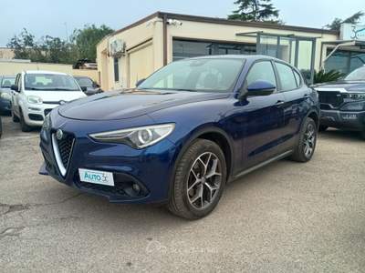 Alfa Romeo Stelvio AT8 Q4 Executive Blu/Azzurro usata Monopoli