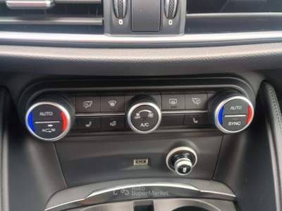 Alfa Romeo Stelvio AT8 Q4 Executive Blu/Azzurro usata Monopoli