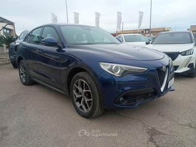 Alfa Romeo Stelvio AT8 Q4 Executive Blu/Azzurro usata Monopoli
