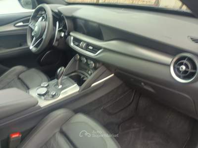 Alfa Romeo Stelvio AT8 Q4 Executive Blu/Azzurro usata Monopoli