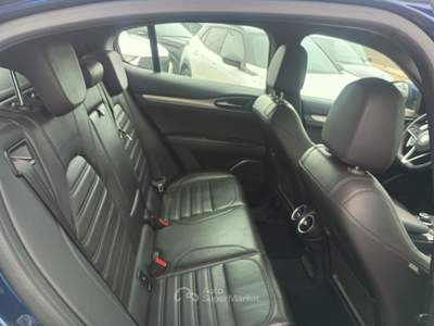 Alfa Romeo Stelvio AT8 Q4 Executive Blu/Azzurro usata Monopoli
