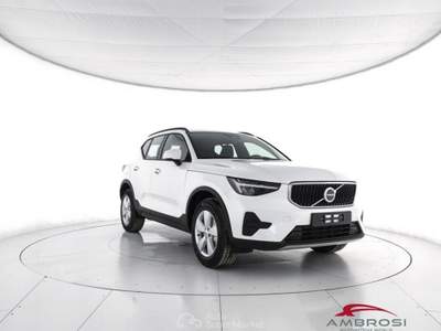 Volvo XC40 B3 Mild hybrid Benzina Essential Bianco usata Corciano