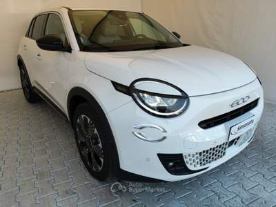 Fiat 600 Hybrid 100 CV DCT MHEV La Prima Bianco usata Resana