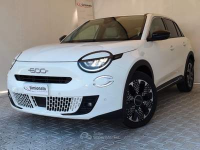 Fiat 600 Hybrid 100 CV DCT MHEV La Prima Bianco usata Resana
