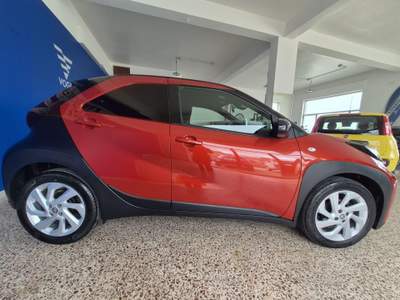 Toyota Aygo 1.0 VVT-i 72 CV 5 porte Trend Nero usata Brolo