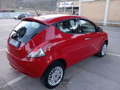 Lancia Ypsilon 85CV benzina\metano Ecochic Platinum Rosso usata Pozzuoli