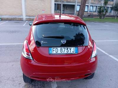Lancia Ypsilon 85CV benzina\metano Ecochic Platinum Rosso usata Pozzuoli