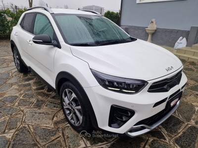 Kia Stonic 100cv MHEV iMT GT Line Bianco usata Robassomero