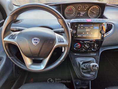 Lancia Ypsilon Hybrid 70cv 5 porte S&S Gold Grigio usata Robassomero