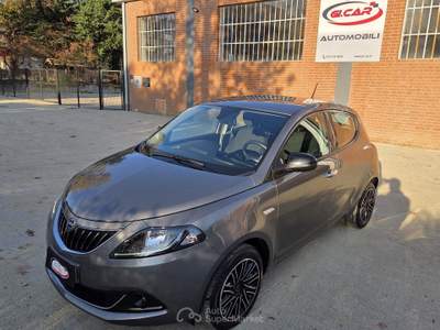 Lancia Ypsilon Hybrid 70cv 5 porte S&S Gold Grigio usata Robassomero
