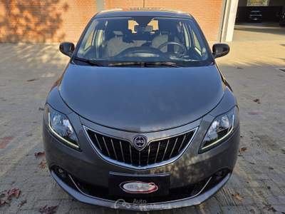 Lancia Ypsilon Hybrid 70cv 5 porte S&S Gold Grigio usata Robassomero
