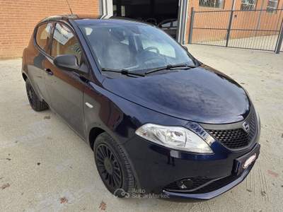 Lancia Ypsilon 5 posti GPL Ecochic Elefantino Blu Blu/Azzurro usata Robassomero