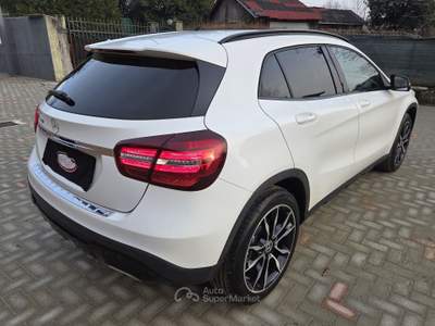 Mercedes-Benz GLA Automatic Sport Bianco usata Robassomero
