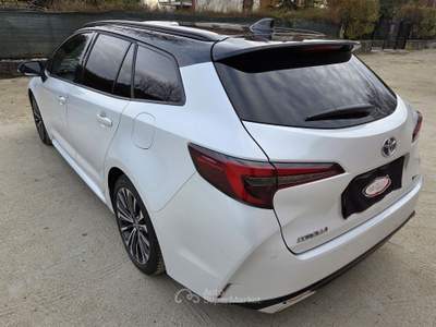 Toyota Corolla Active 1.8 Hybrid Touring Sports Bianco usata Robassomero