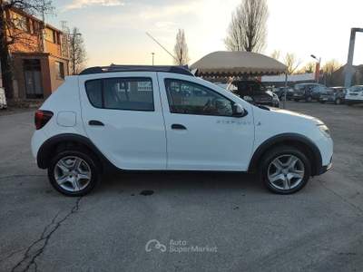 Dacia Sandero OK NEOPATENTATI, BENZINA\GPL Bianco usata Reggio nell'Emilia