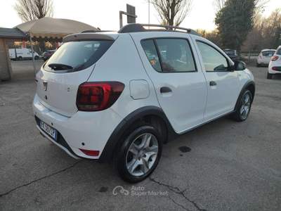 Dacia Sandero OK NEOPATENTATI, BENZINA\GPL Bianco usata Reggio nell'Emilia