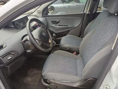 Lancia Ypsilon 5 porte GPL Ecochic Silver Grigio usata CASELETTE