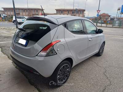 Lancia Ypsilon 5 porte GPL Ecochic Silver Grigio usata CASELETTE