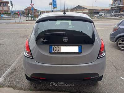 Lancia Ypsilon 5 porte GPL Ecochic Silver Grigio usata CASELETTE