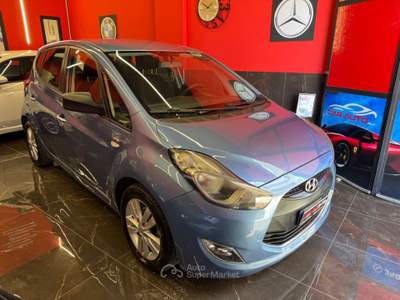Hyundai ix20 Comfort Blu/Azzurro usata Giugliano in Campania