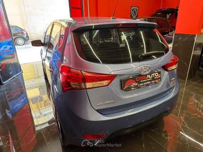 Hyundai ix20 Comfort Blu/Azzurro usata Giugliano in Campania