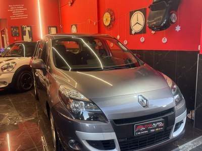 Renault Scénic Scenic Scénic X-Mod 1.5 dCi 110CV EDC Luxe automatico Grigio usata Giugliano in Campania